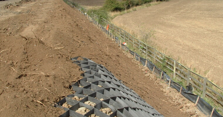 TERRAM-Geozellen-Anwendung-Böschungssicherung (3)