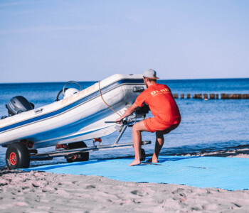 terram-pathmat-barrierefreier-strandweg-struktur-bootsslip