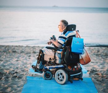 terram-pathmat-barrierefreier-strandweg-fuer-rollstuhl